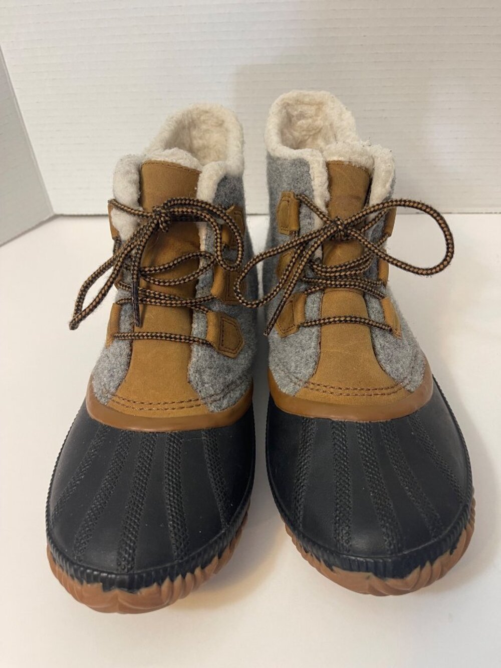 Sorel Out 'N About Plus waterproof duck boots Women’s 12 - Picture 2 of 9